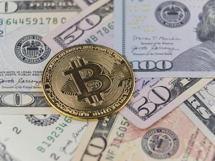 비트코인(BTC), 달러(USD)