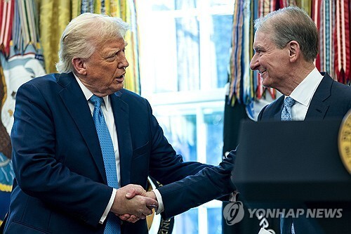 트럼프 미국 대통령과 앳킨스 SEC 위원장