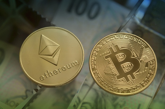 이더리움(ETH), 비트코인(BTC)